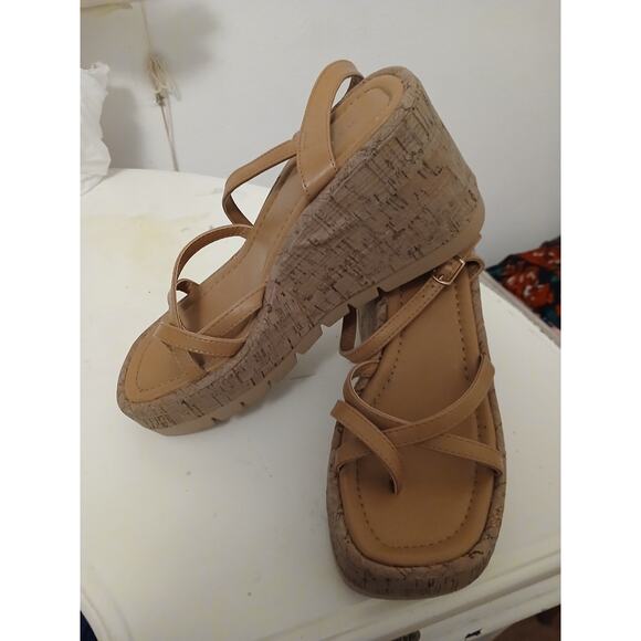 Madden Girl Brown Platform Cork Heel Strappy Sandals 8 - Picture 1 of 4